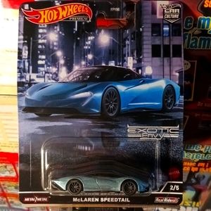 Hot Wheels Premium McLaren Speedtail Exotic Envy, 1:64, Blue.